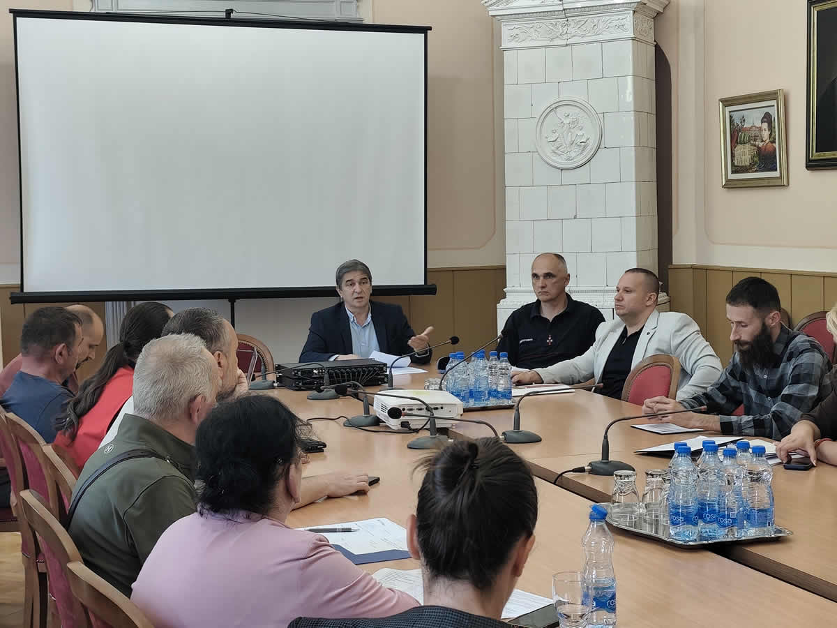 НАЧЕЛНИК ГОРАН НОНКОВИЋ ОДРЖАО РЕДОВНУ СЕДНИЦУ ОКРУЖНОГ ШТАБА ЗА ВАНРЕДНЕ СИТУАЦИЈЕ ЗБУО